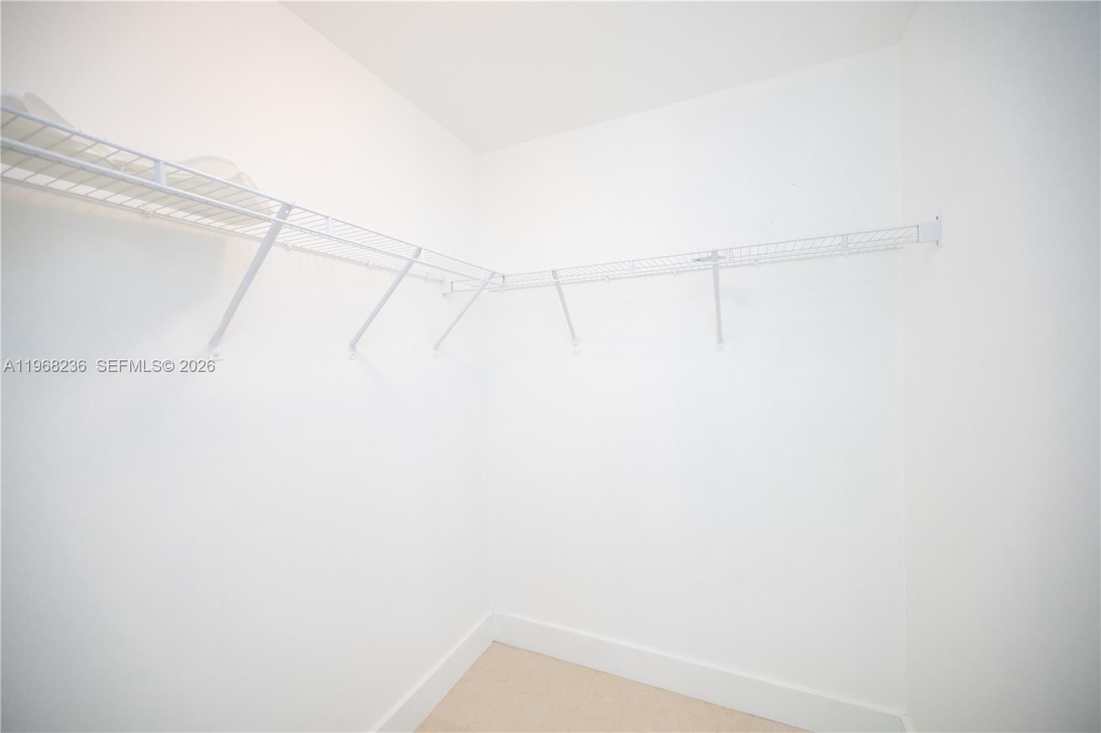 Building Photo - 201 SW 17th Rd