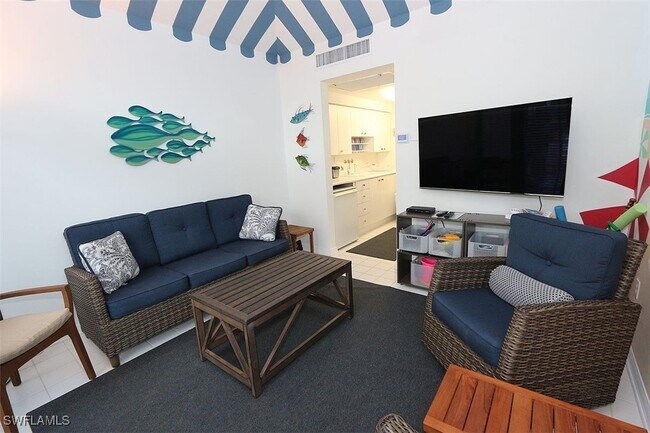 Building Photo - 7515 Pelican Bay Blvd