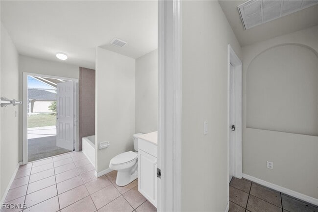 Building Photo - 1205 SW 14th Terrace