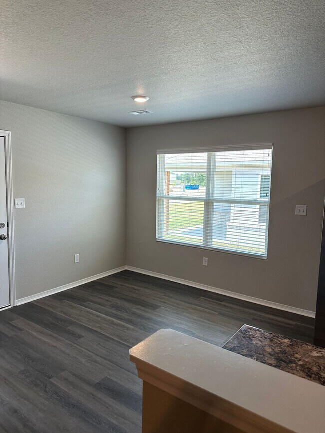 Building Photo - Now Pre-Leasing! | Discover This Charming 3-Bedroom, 2-Bath Home in Cypress Bend