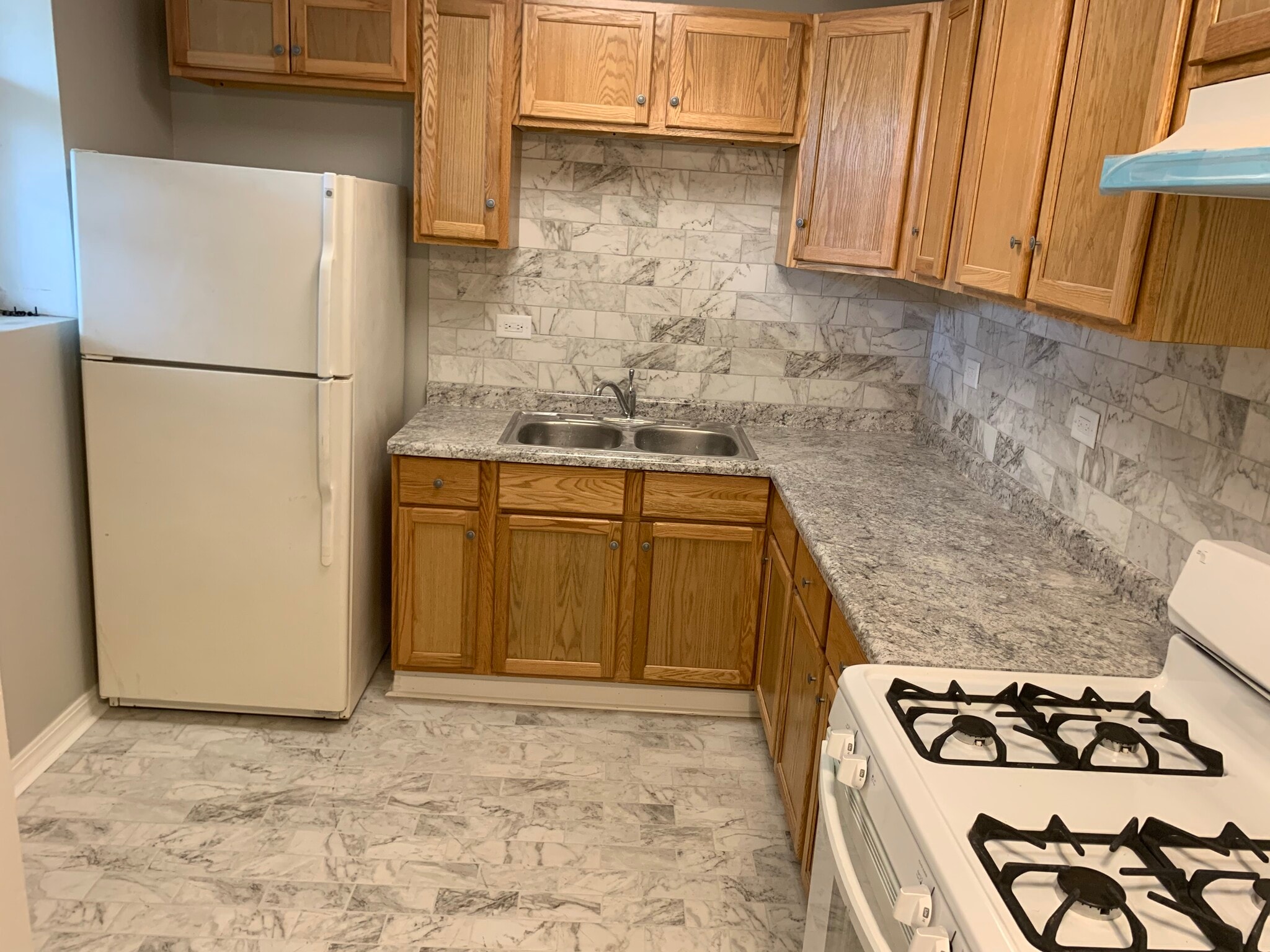 Building Photo - 4905 W Augusta Blvd