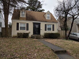 Building Photo - 1511 Columbia St