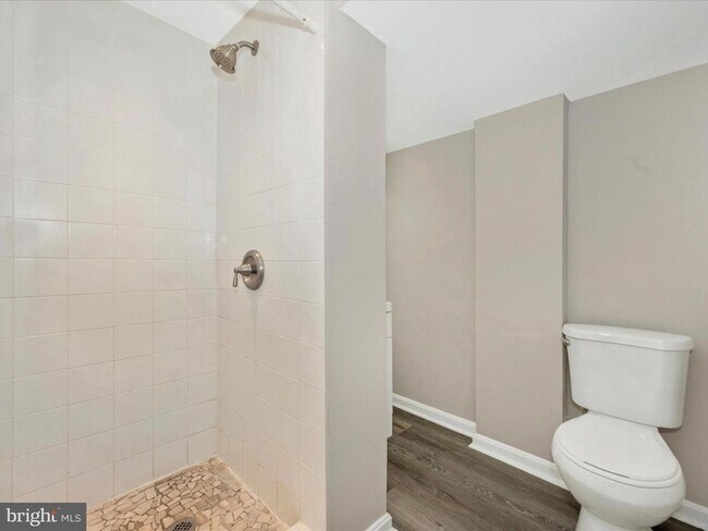Building Photo - 112 Bracken Ct