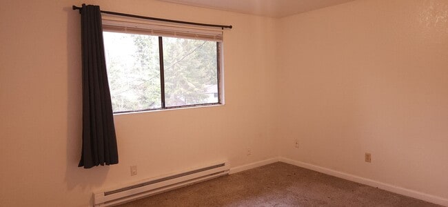 Building Photo - 622 91st Ave SE