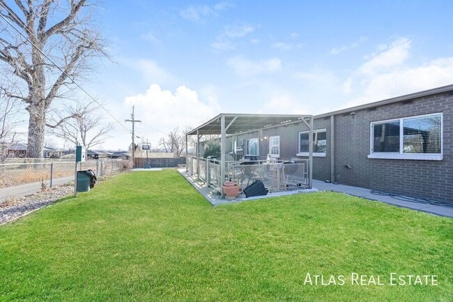 Building Photo - 3150 N Harlan St