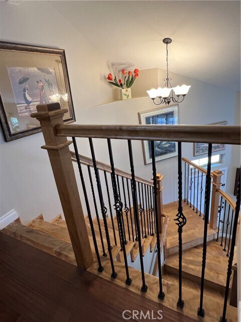 Building Photo - 10 Mansera Pl