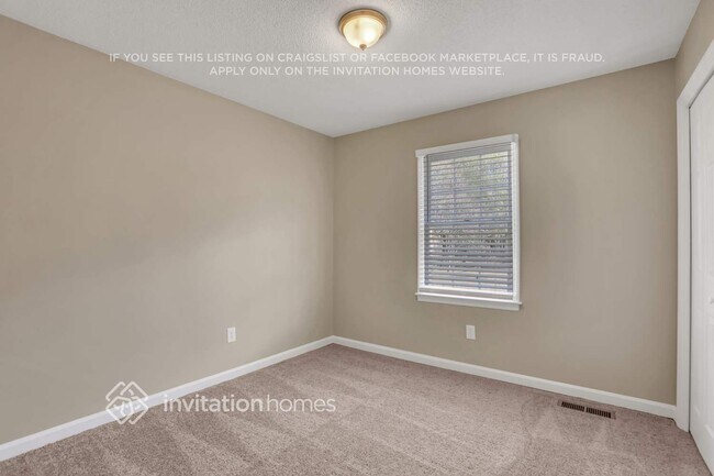 Building Photo - 3000 Springview Pl