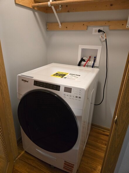All-in-one Washer/Dryer - 4015 W Wilcox St