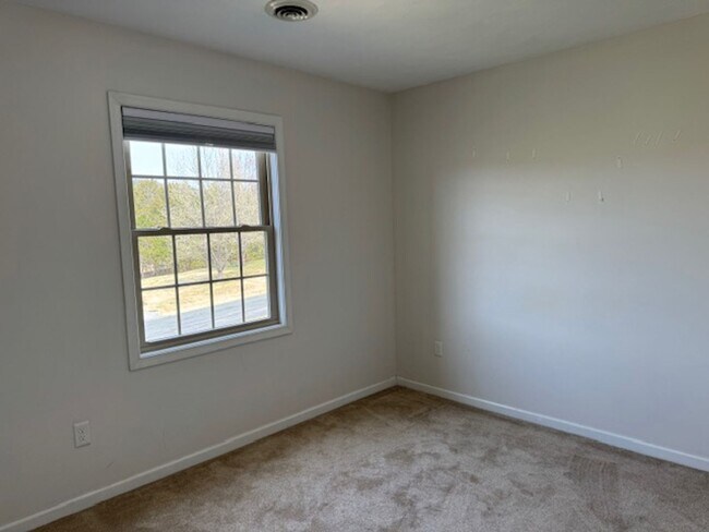 Building Photo - Single Family Home