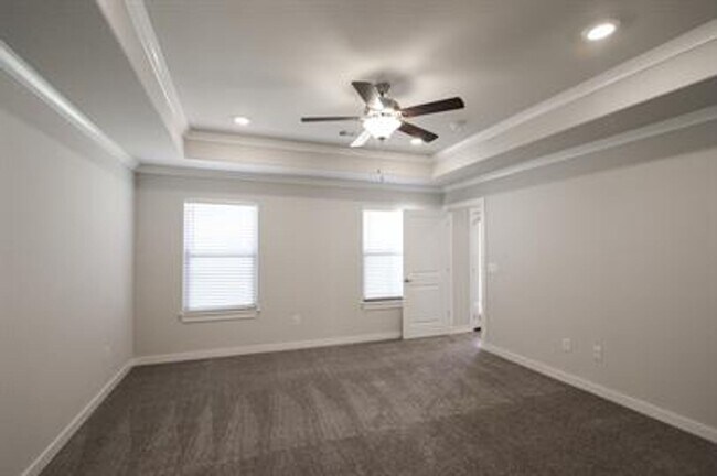 Building Photo - Come check out this Riverwood home in Lowell!