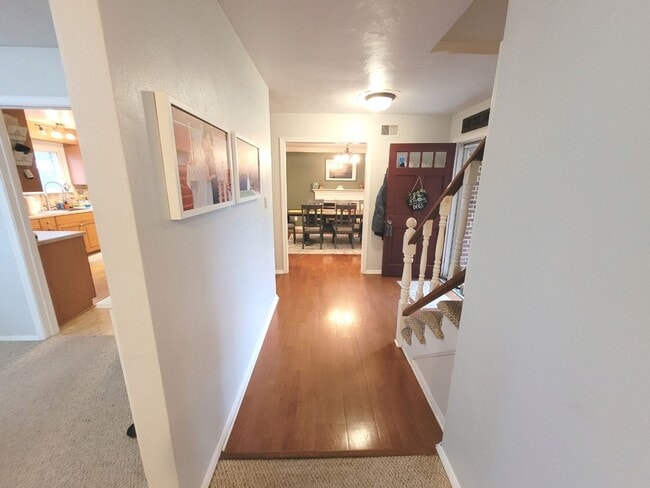 Building Photo - Spacious 5-Bedroom Home in Virginia Beach ...