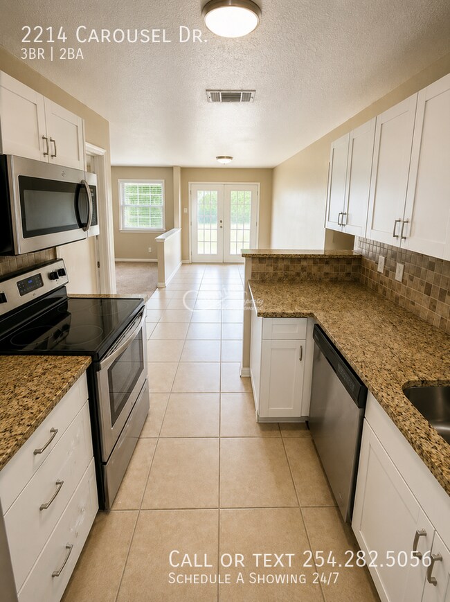 Building Photo - 2214 Carousel Dr