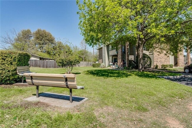 Building Photo - 10616 Mellow Meadow Dr