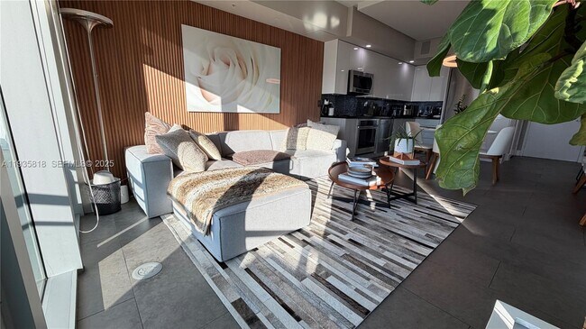 Building Photo - 92 SW 3rd St