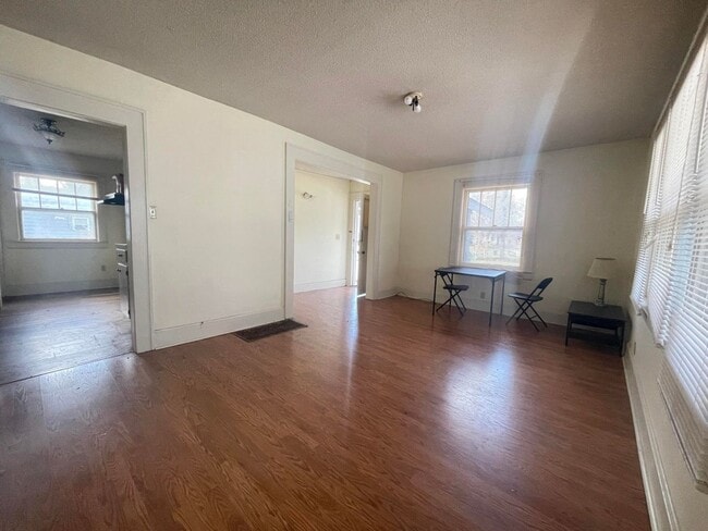 Building Photo - 3/1 close to MSU