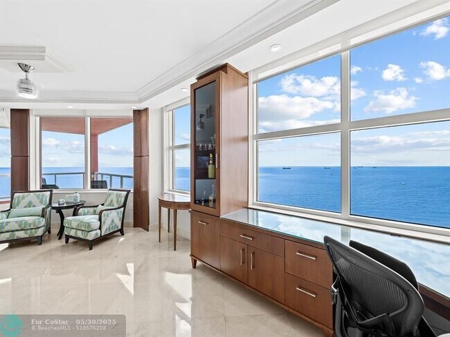 Building Photo - 2110 N Ocean Blvd