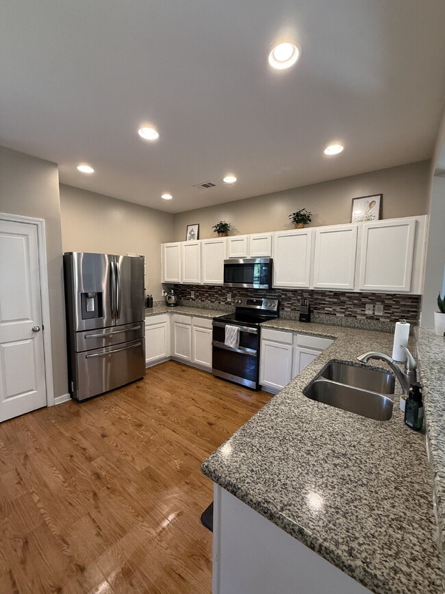 Building Photo - 28 Catawba Way
