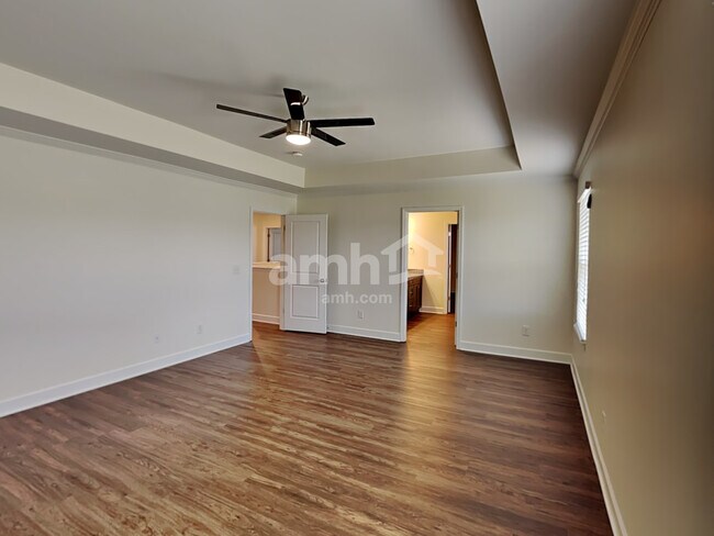 Building Photo - 600 Drema Ct