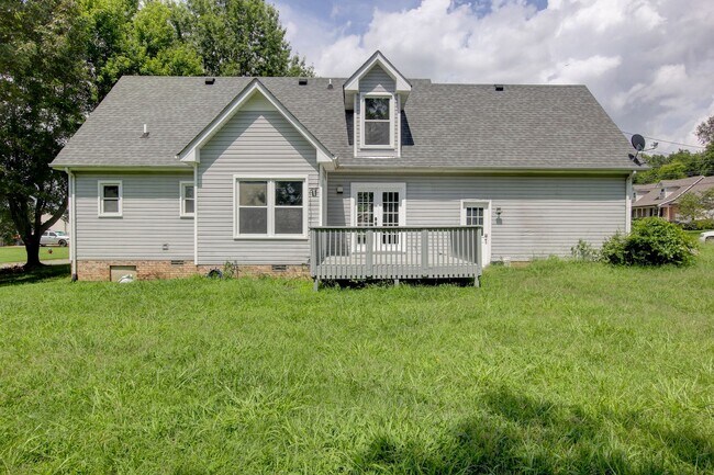 Building Photo - 180 Kings Deer Dr