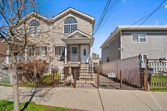 Building Photo - 2948 Wickham Ave