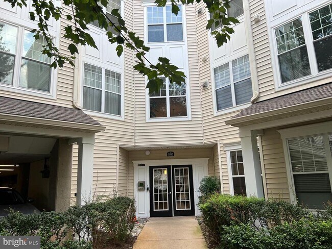 Building Photo - 3851 Aristotle Ct