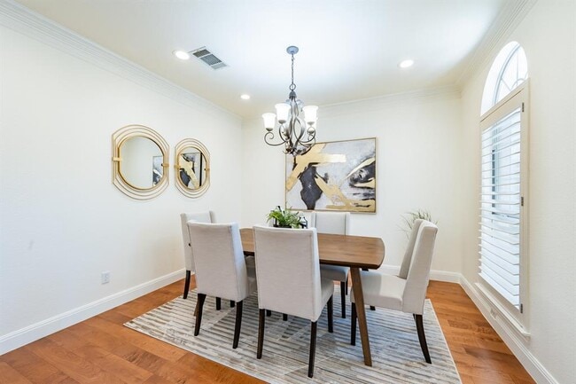 Building Photo - 7724 Yaupon Dr