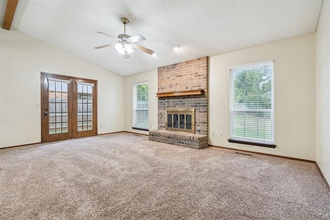 Building Photo - 16404 Del Mar Dr