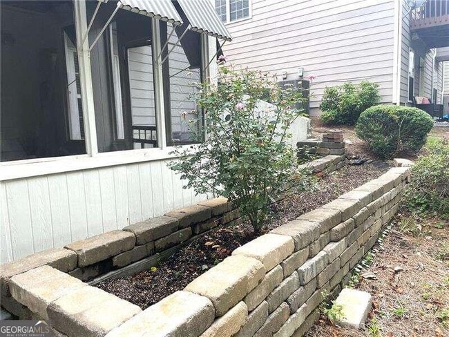 Building Photo - 2532 Alvecot Cir SE