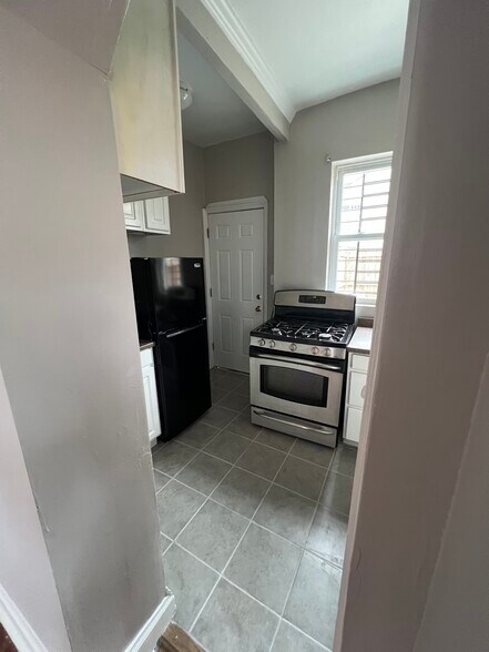 Building Photo - 45 Todd Pl NE