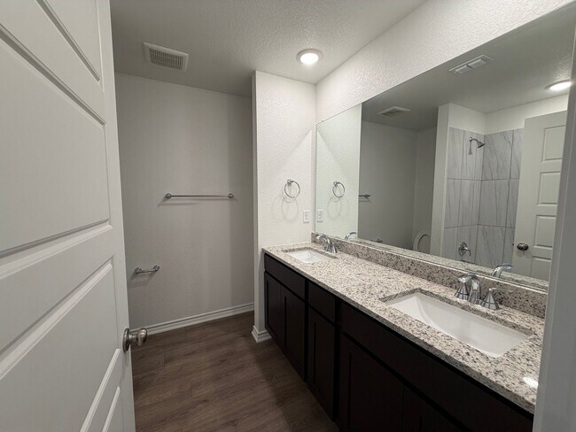 Building Photo - 3900 Sugar Hackberry Trl