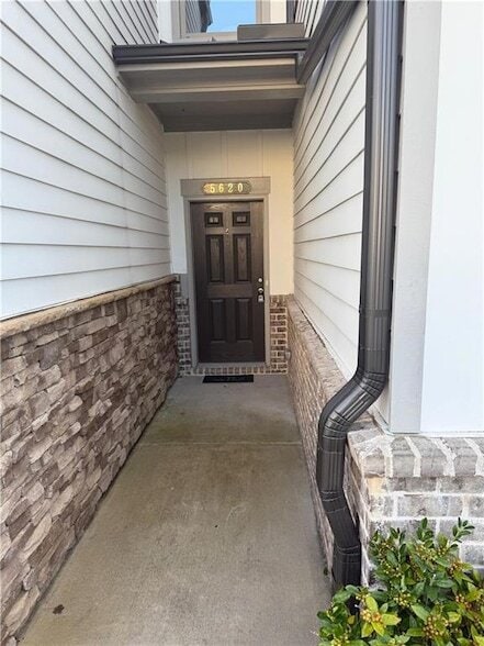 Building Photo - 5620 Flint Ln