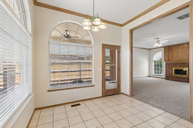 Building Photo - 2725 Blue Quail Pass