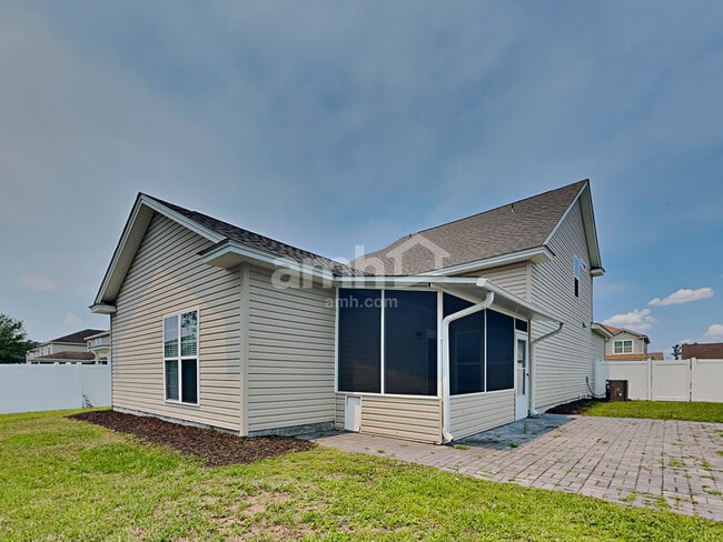 Building Photo - 60 Rhett Ln