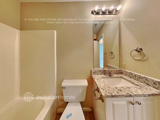 Building Photo - 525 E Jay Ct