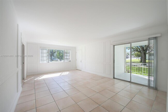 Building Photo - 3912 Ponce de Leon Blvd
