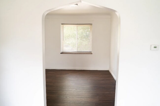 Building Photo - 1331 Le Mar Dr