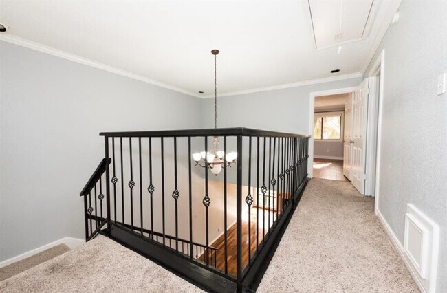 Building Photo - 1112 Bering Dr