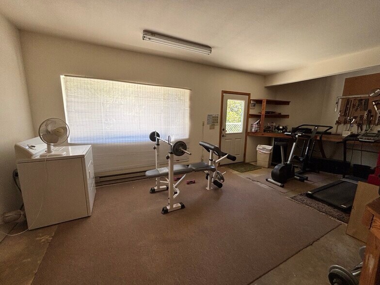 Building Photo - 3594 Camino Hills Dr