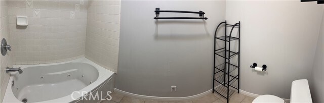 Building Photo - 996 W Huntington Dr