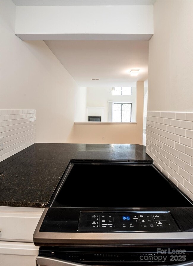 Building Photo - 7930 Charter Oak Ln
