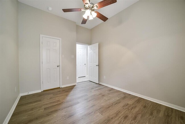 Building Photo - 2718 Misty Laurel Ct