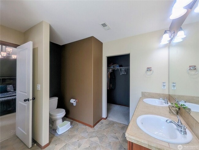 Building Photo - 4bd/2.5ba Lynnwood Home