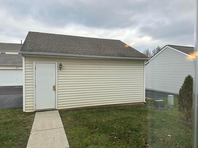 Building Photo - 135 Saratoga St