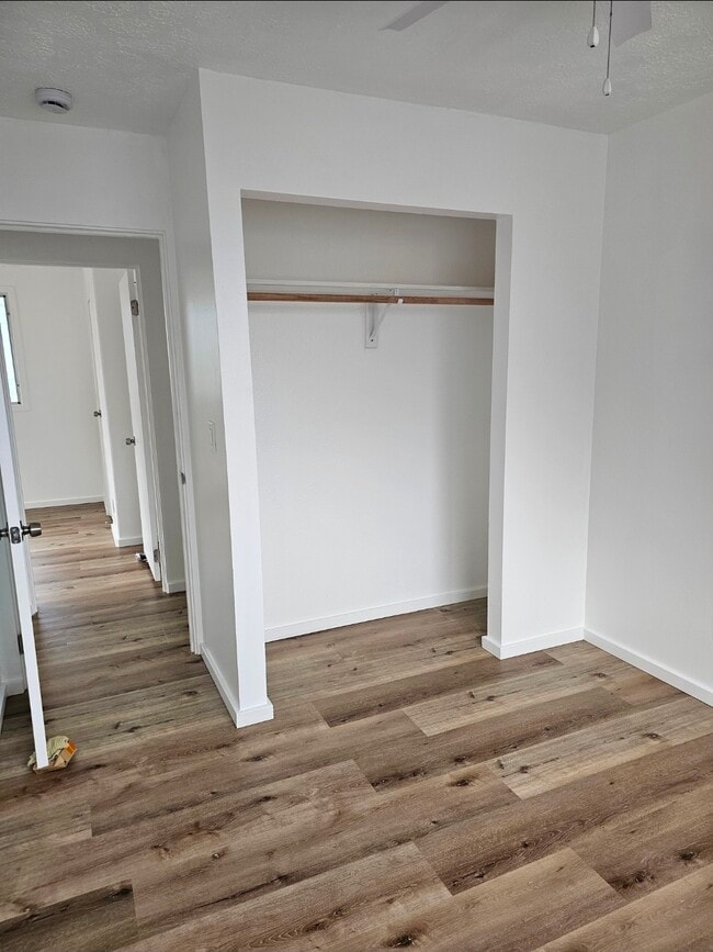 Building Photo - 56-344-344 Huehu St