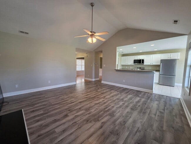 Building Photo - Spacious 4-Bedroom Bryan Farms Beauty with Bonus Suite, Large Fenced Yard & RV/Boat Parking!