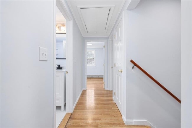 Building Photo - 4 Longmeadow Ave