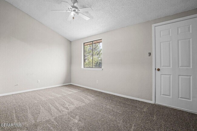 Building Photo - 5224 Roger Maris Dr