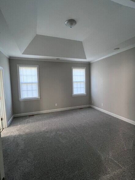 Building Photo - 204 Heron Dr
