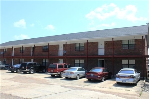 Building Photo - Shadow Oak Apartments