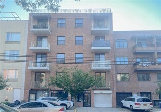 Building Photo - 71-24 163rd St